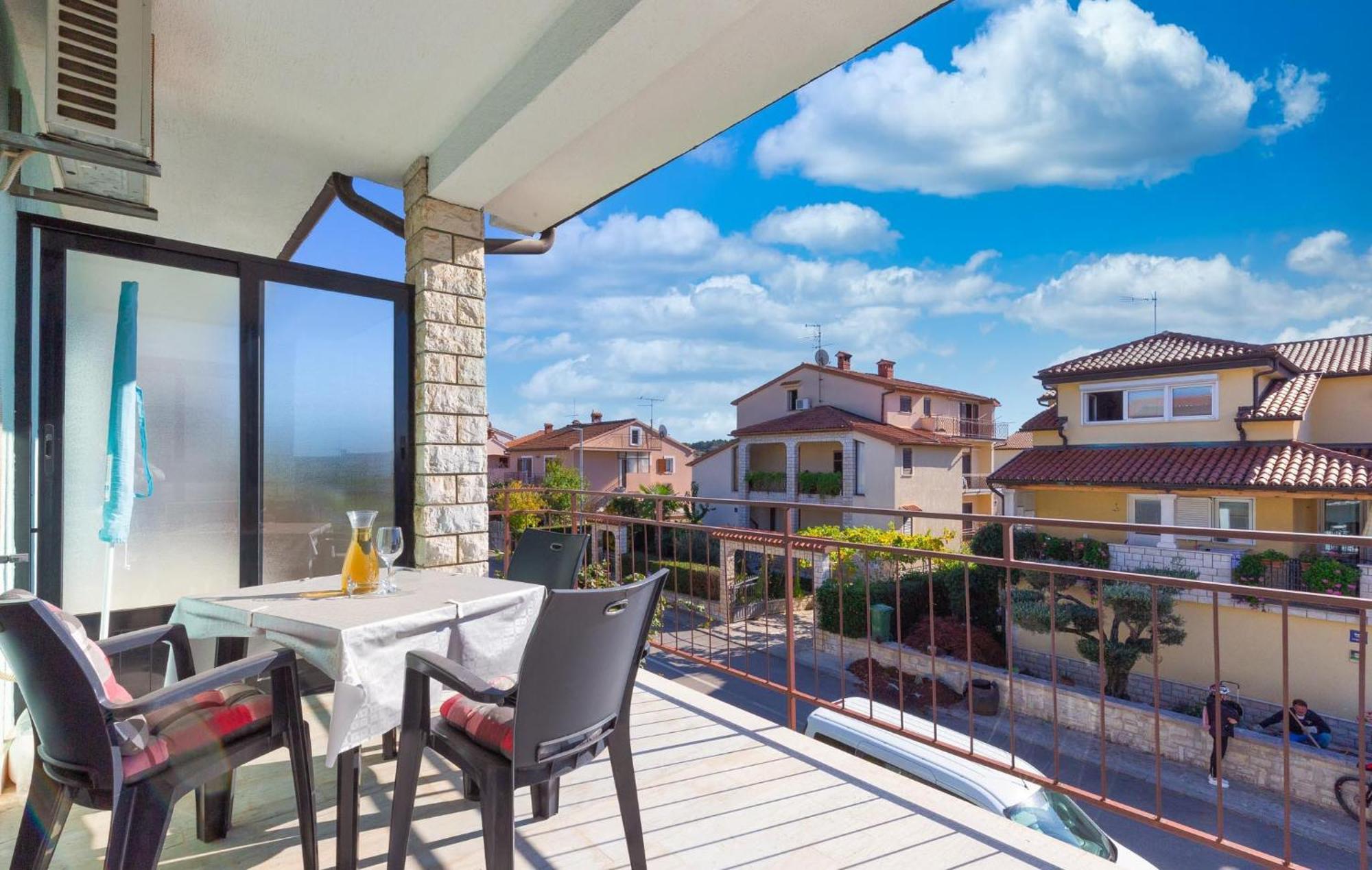 Milo Apartment Porec Bagian luar foto