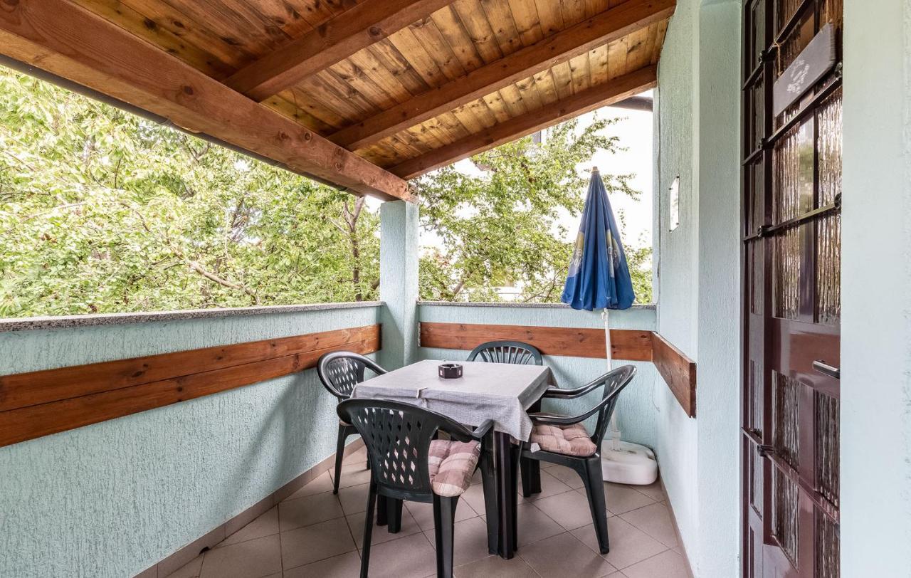 Milo Apartment Porec Bagian luar foto